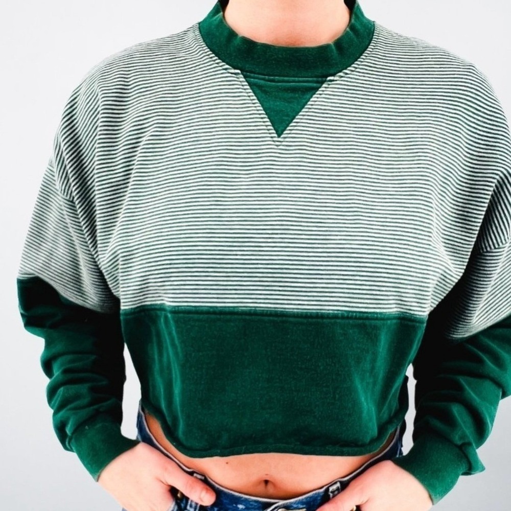 Windsor Shirt Company Green Striped Cropped Sweatshirt Cotton Crew Neck Large